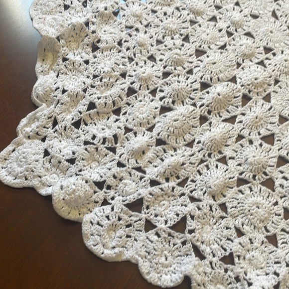 Hand made white cotton crochet medallion table runner cover with angle - Picture 2 of 9